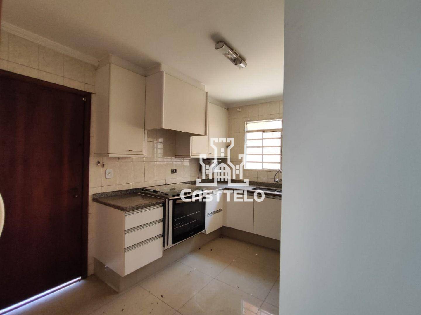 Casa à venda com 3 quartos, 222m² - Foto 20