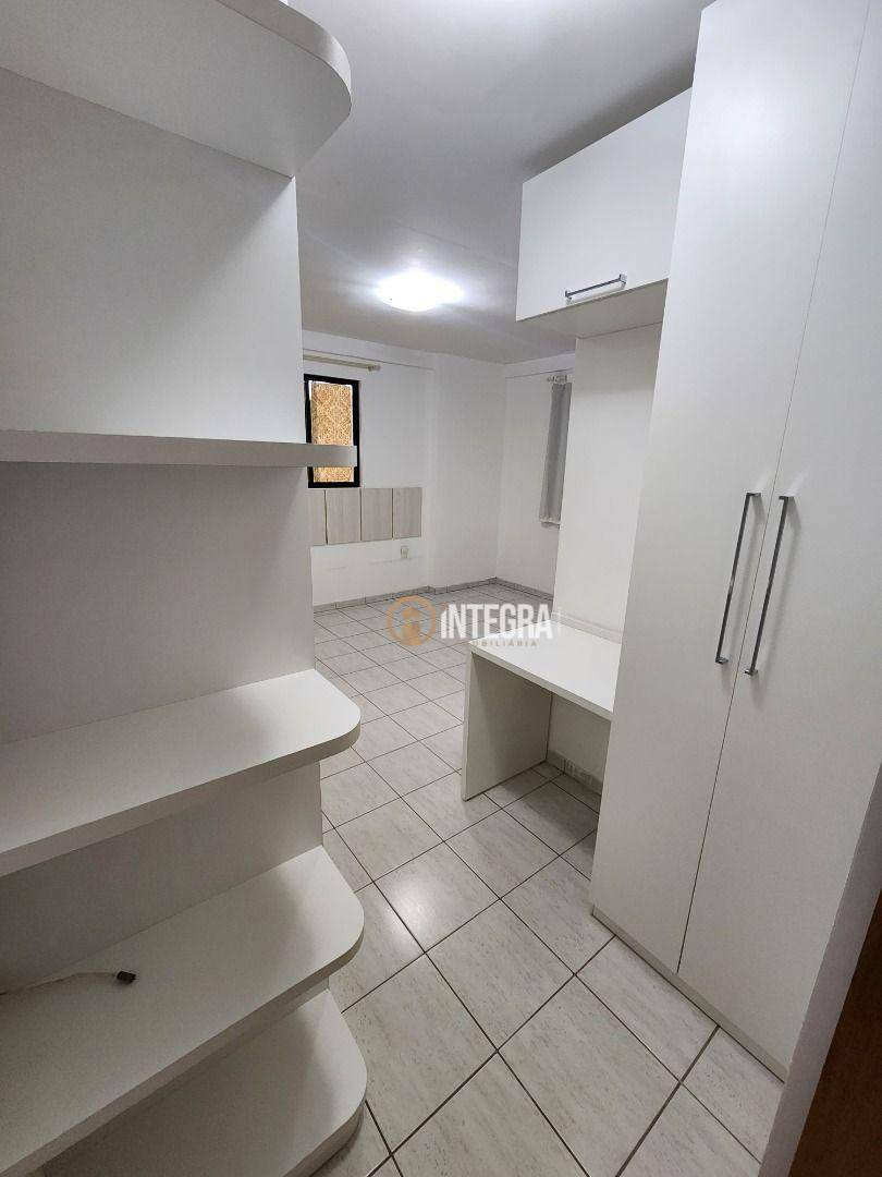 Apartamento para alugar com 3 quartos, 110m² - Foto 10