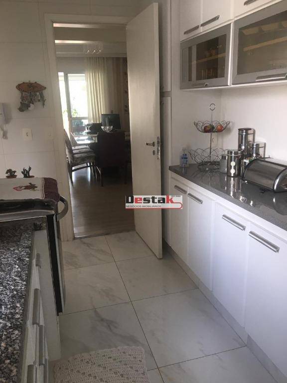 Apartamento à venda com 3 quartos, 130m² - Foto 22