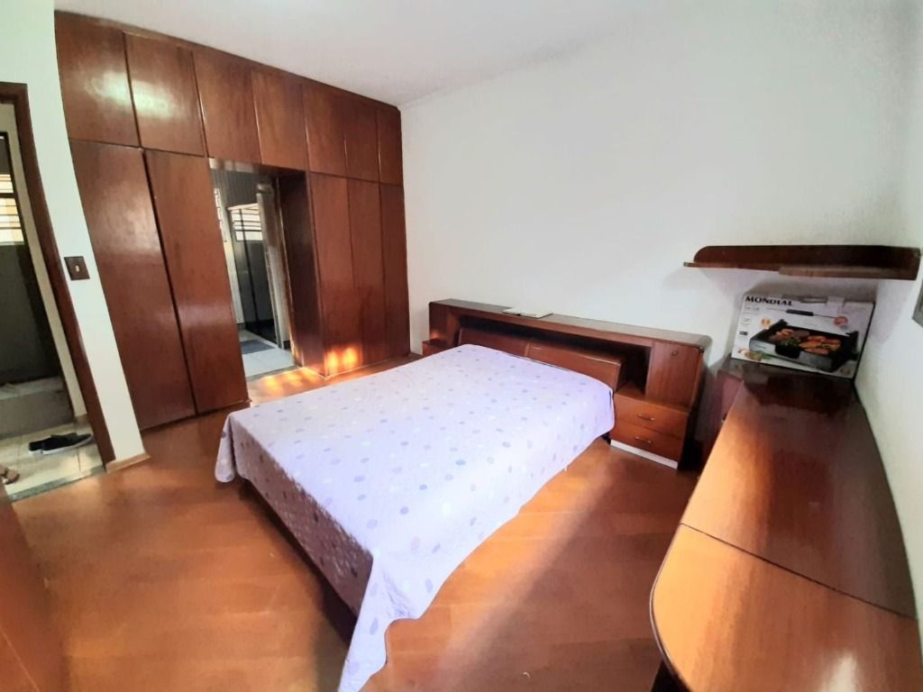 Sobrado à venda com 3 quartos, 220m² - Foto 4