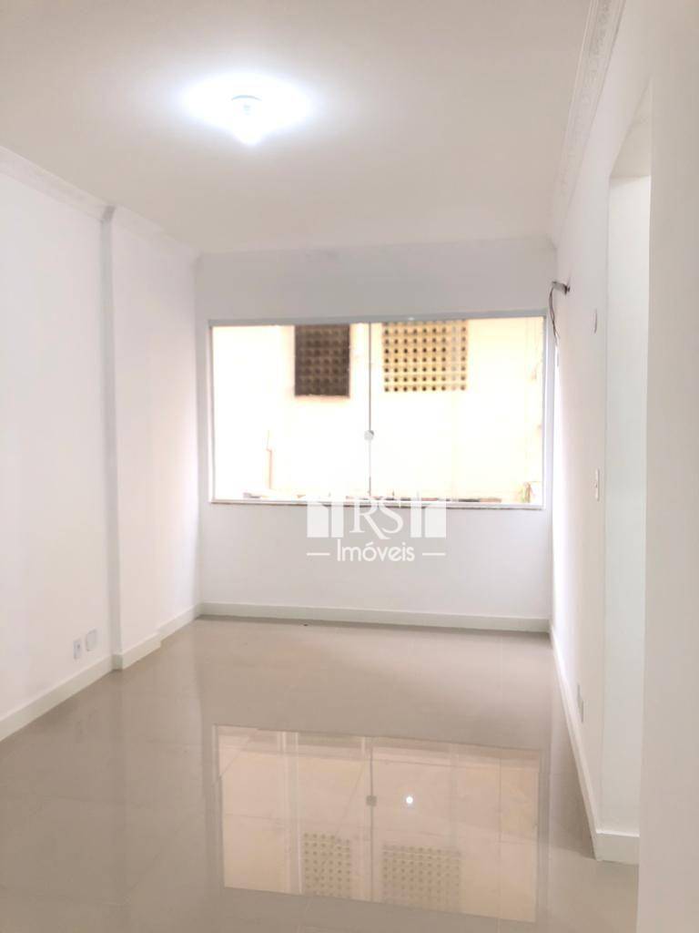 Apartamento à venda com 2 quartos, 70m² - Foto 7