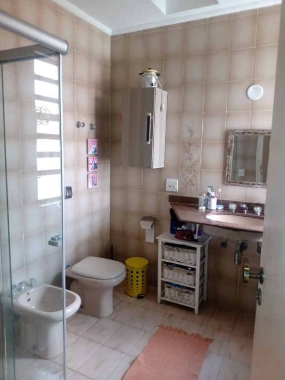 Casa à venda com 5 quartos, 260m² - Foto 4