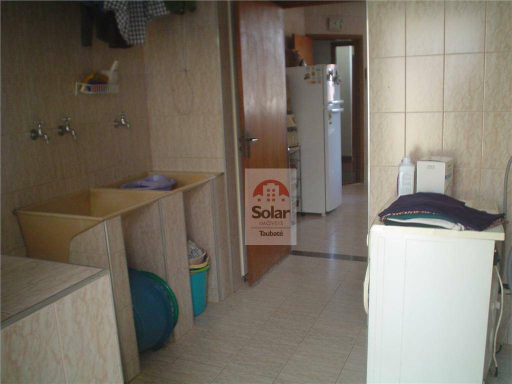 Casa à venda com 3 quartos, 300m² - Foto 5