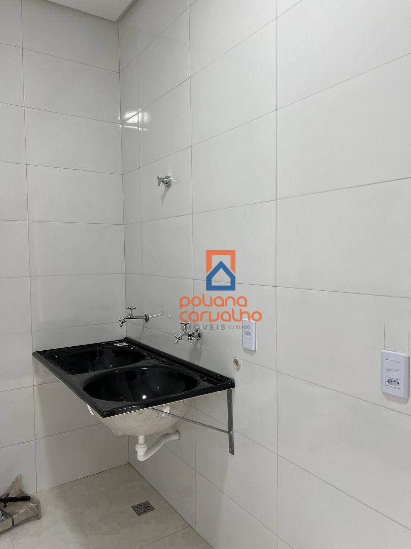 Casa à venda com 3 quartos, 180m² - Foto 2