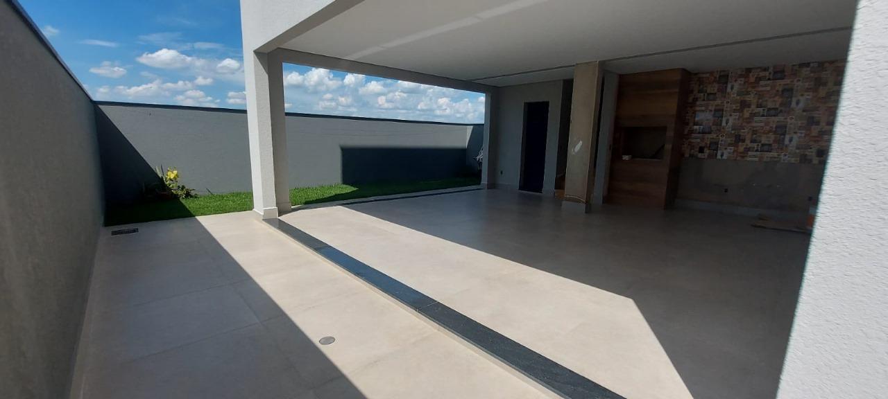 Casa de Condomínio à venda com 2 quartos, 300m² - Foto 1