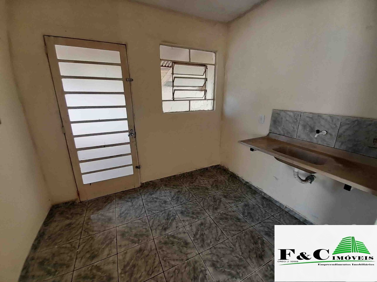 Casa à venda com 2 quartos, 267m² - Foto 5