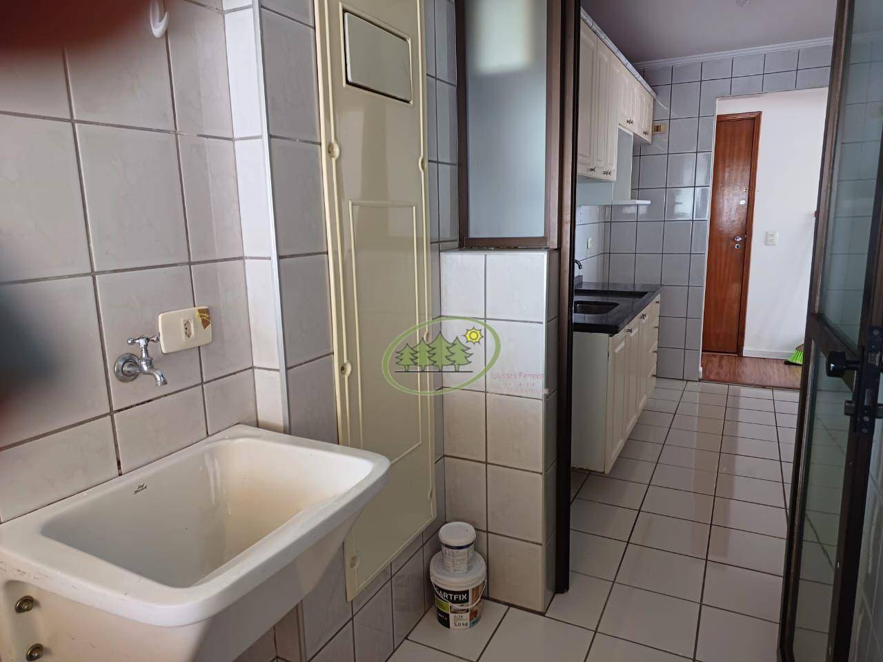 Apartamento para alugar com 3 quartos, 77m² - Foto 8