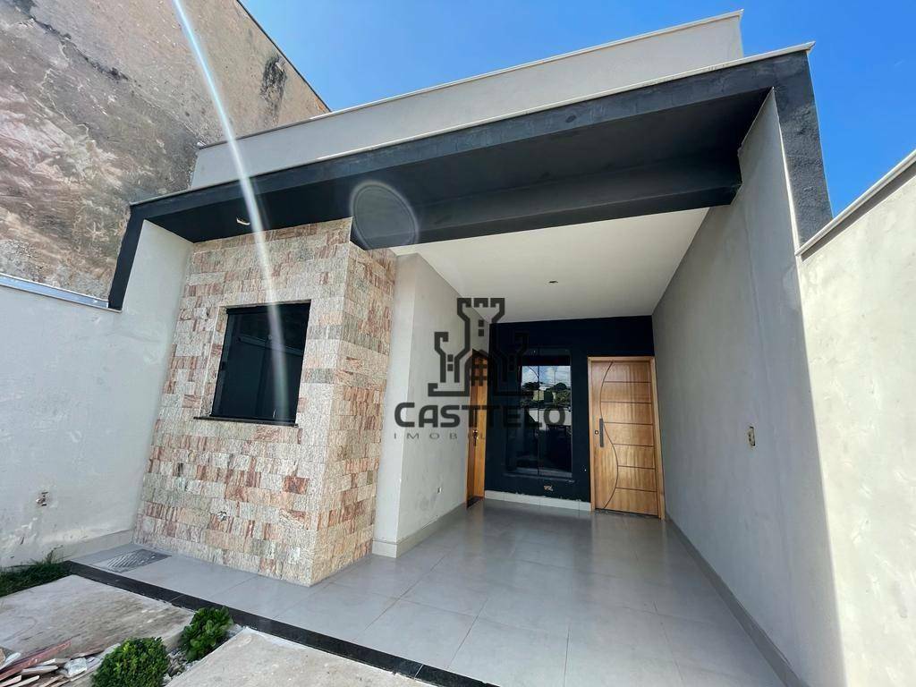 Casa à venda com 3 quartos, 85m² - Foto 1