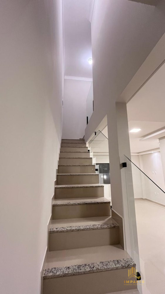 Sobrado à venda com 3 quartos, 106m² - Foto 4