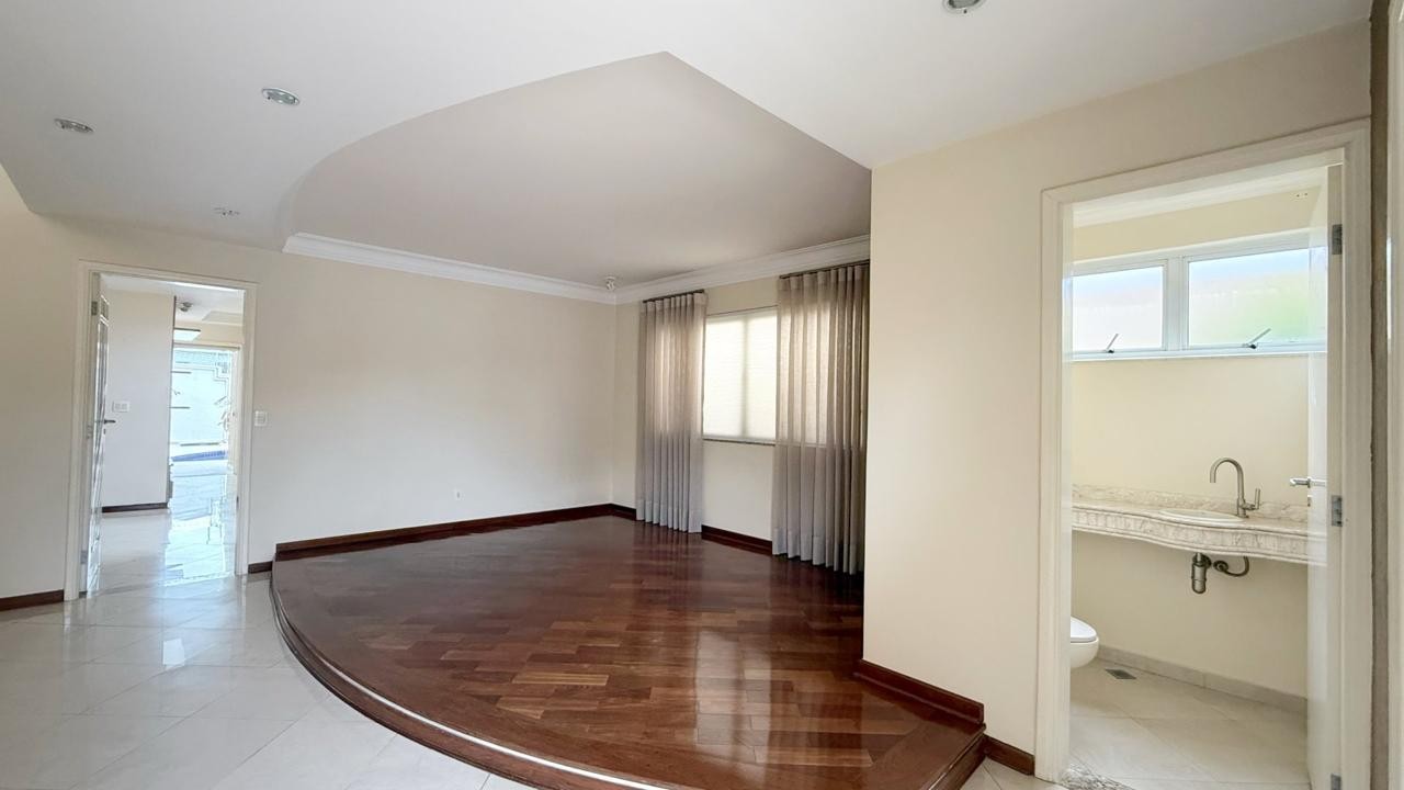 Casa para alugar com 3 quartos, 357m² - Foto 29