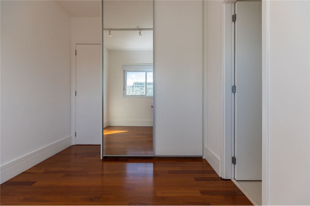 Apartamento à venda com 3 quartos, 157m² - Foto 25