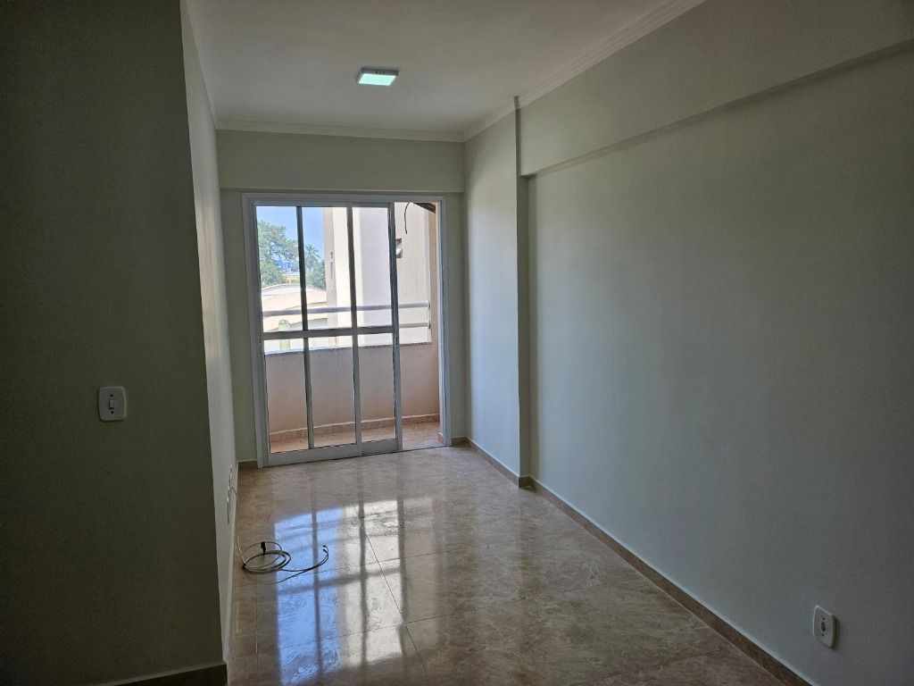 Apartamento à venda com 2 quartos, 60m² - Foto 6