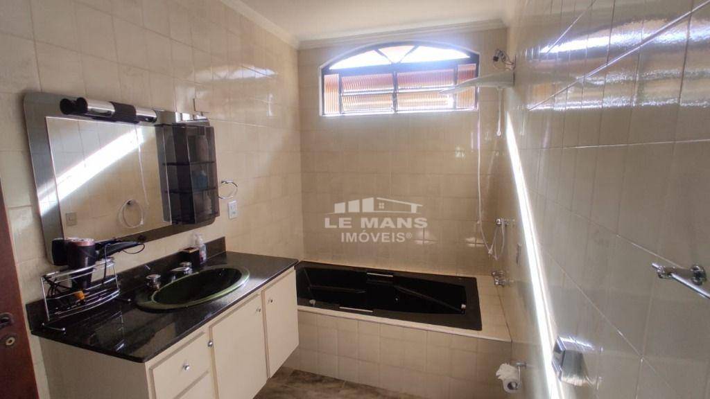 Casa à venda com 4 quartos, 196m² - Foto 24