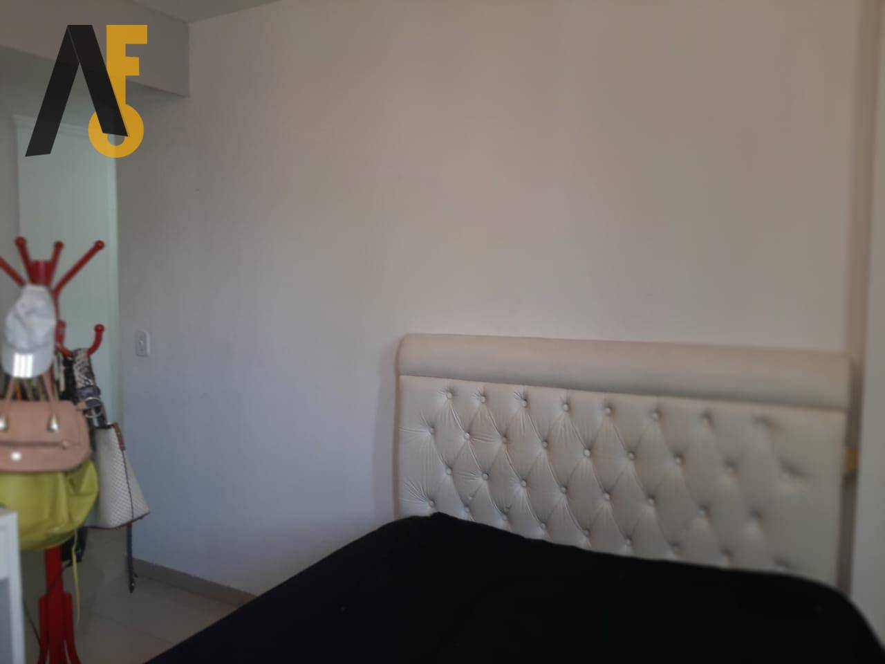 Apartamento à venda com 2 quartos, 67m² - Foto 4