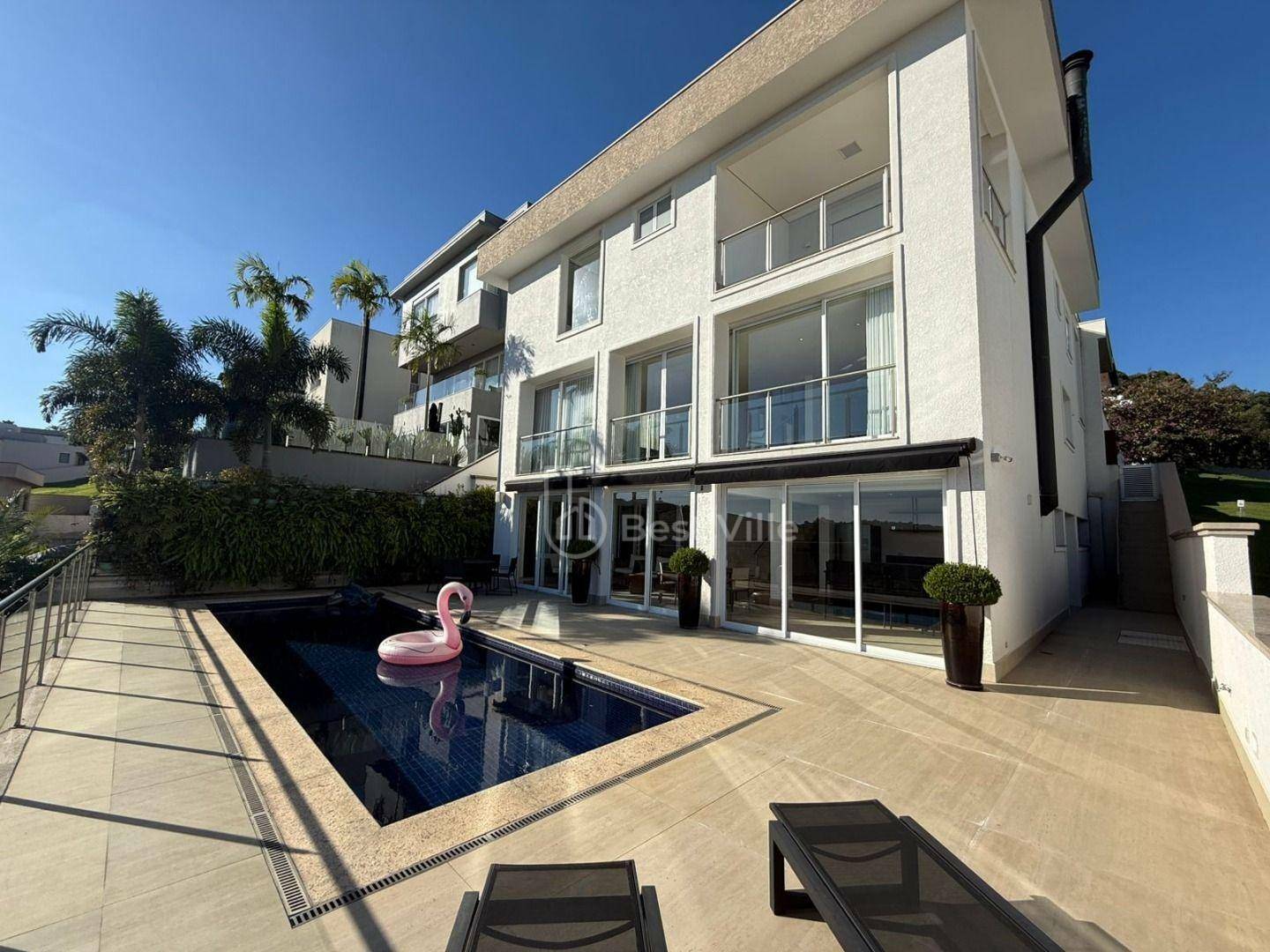 Casa de Condomínio para alugar com 4 quartos, 600m² - Foto 1
