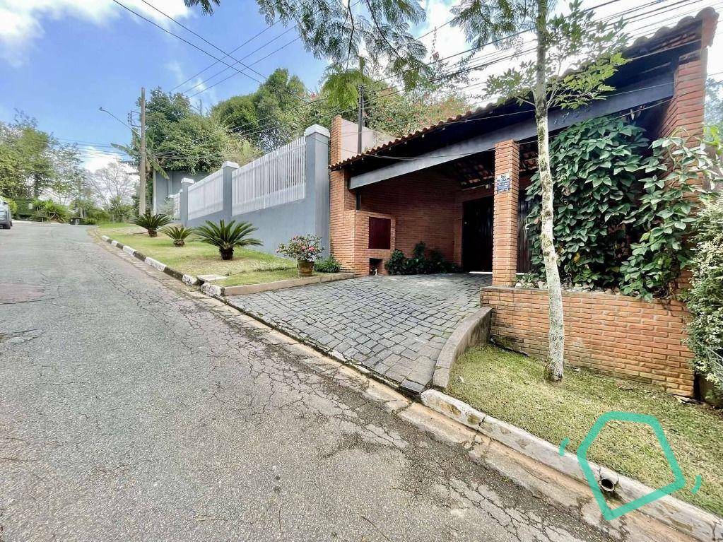 Casa de Condomínio à venda e aluguel com 3 quartos, 321m² - Foto 1