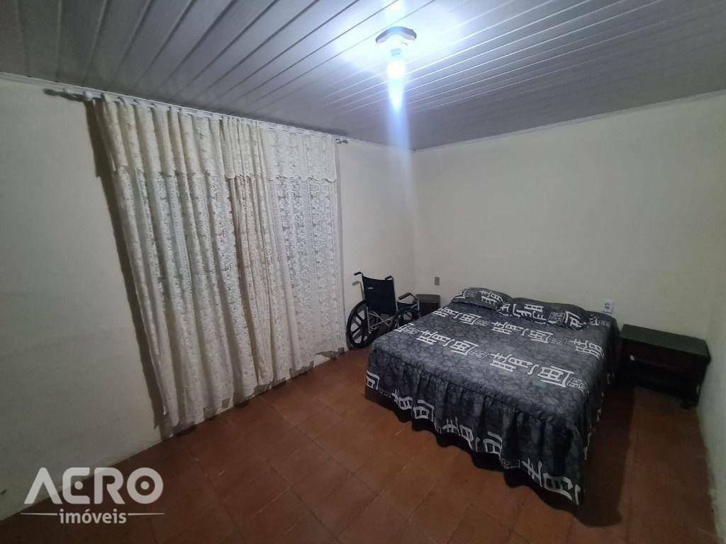 Casa à venda com 2 quartos, 118m² - Foto 8