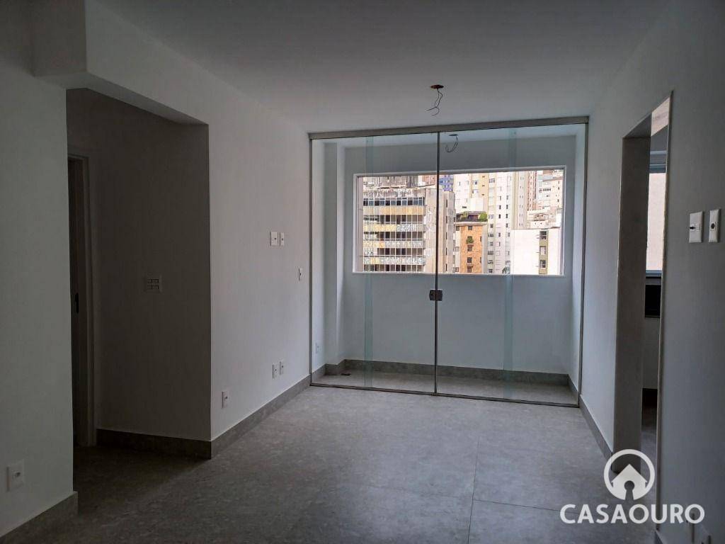 Apartamento à venda com 3 quartos, 85m² - Foto 2