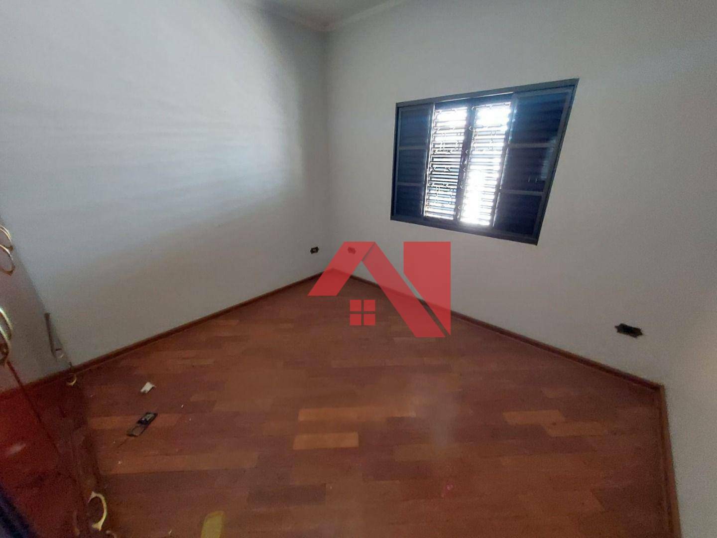 Casa à venda com 3 quartos, 200m² - Foto 8