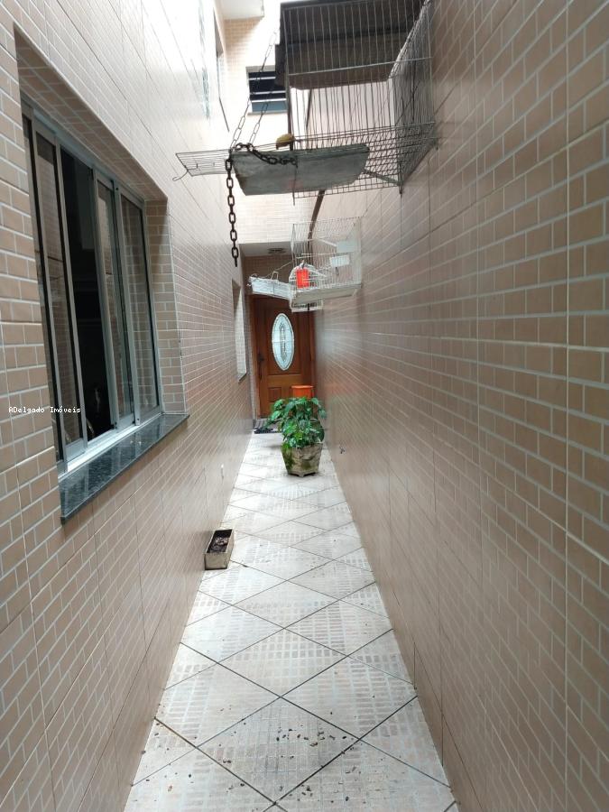 Sobrado à venda com 3 quartos, 200m² - Foto 3