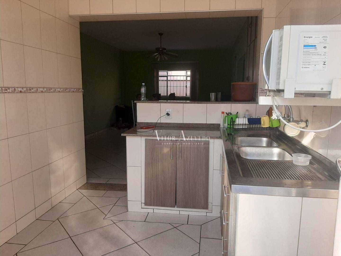 Casa à venda com 6 quartos, 235m² - Foto 6