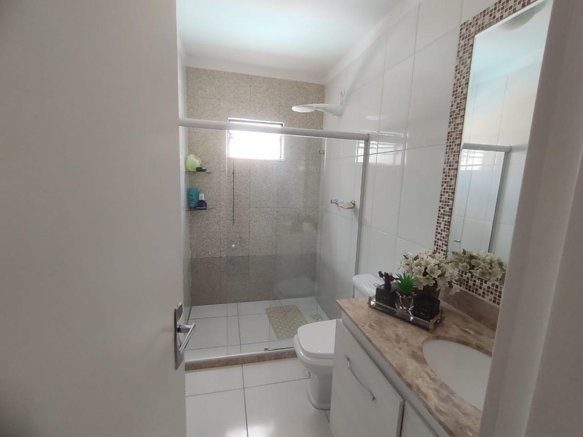 Casa à venda com 3 quartos, 250m² - Foto 18