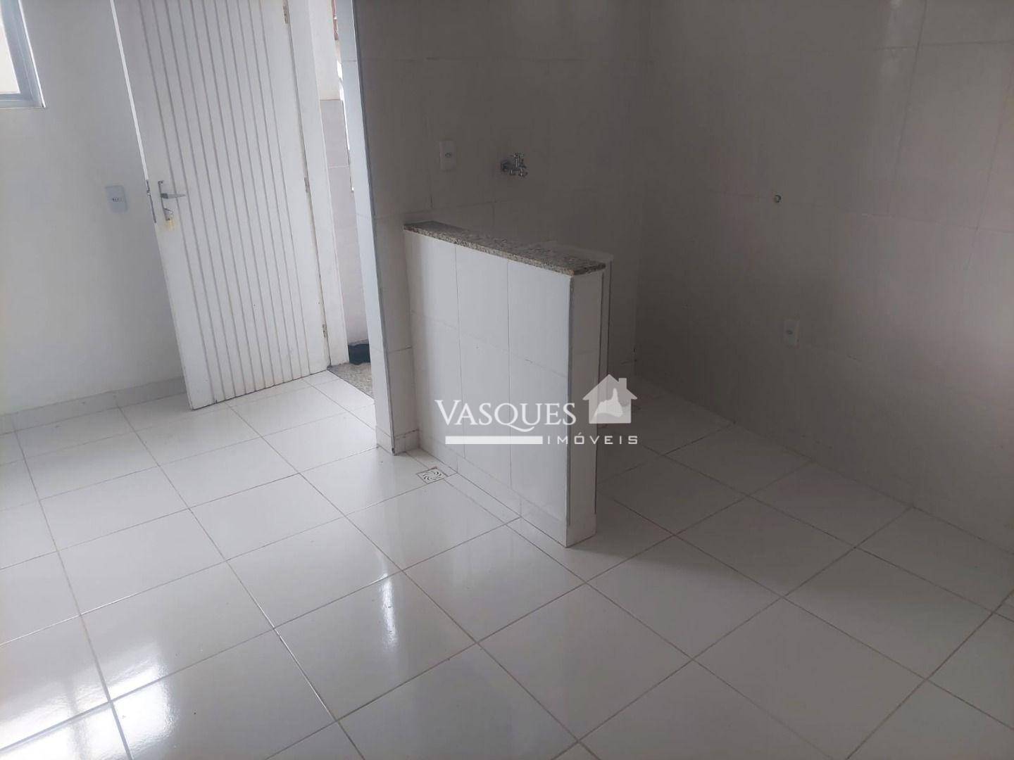 Casa para alugar com 2 quartos, 50m² - Foto 10