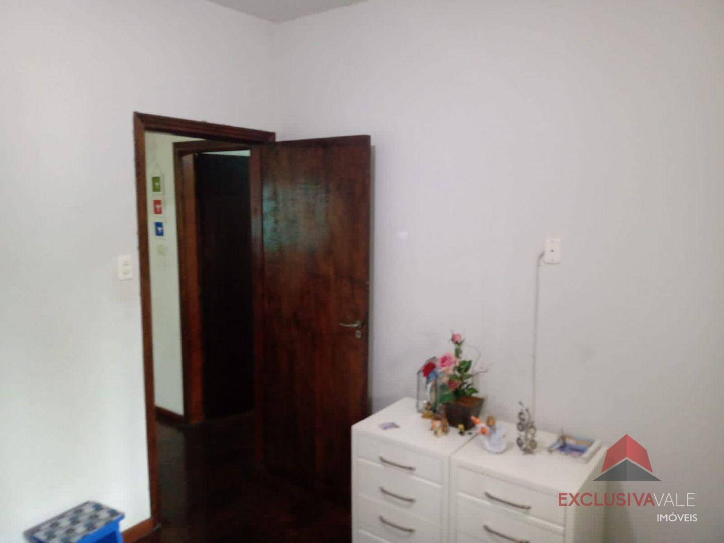 Casa à venda com 3 quartos, 200m² - Foto 17