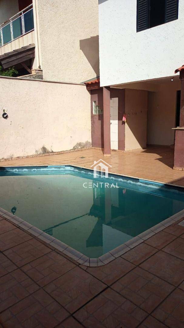 Casa de Condomínio à venda com 3 quartos, 330m² - Foto 39