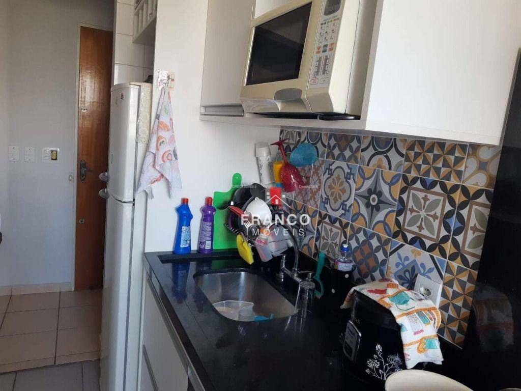 Apartamento à venda com 2 quartos, 56m² - Foto 7