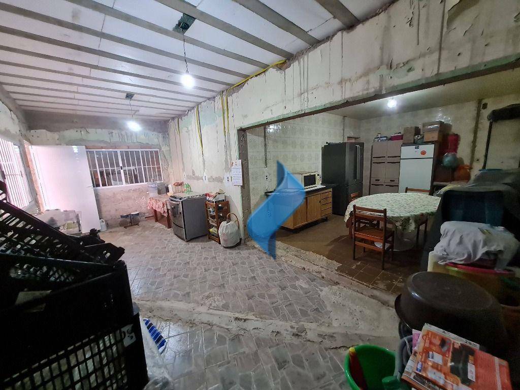 Casa à venda com 4 quartos, 250m² - Foto 20