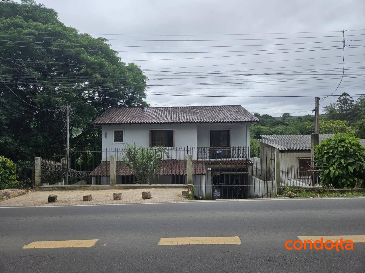 Casa, 2 quartos, 150 m² - Foto 1