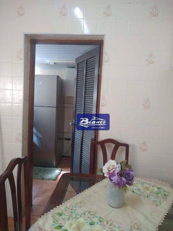 Casa à venda com 2 quartos, 164m² - Foto 6