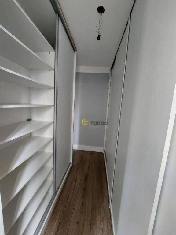 Apartamento à venda com 2 quartos, 70m² - Foto 3