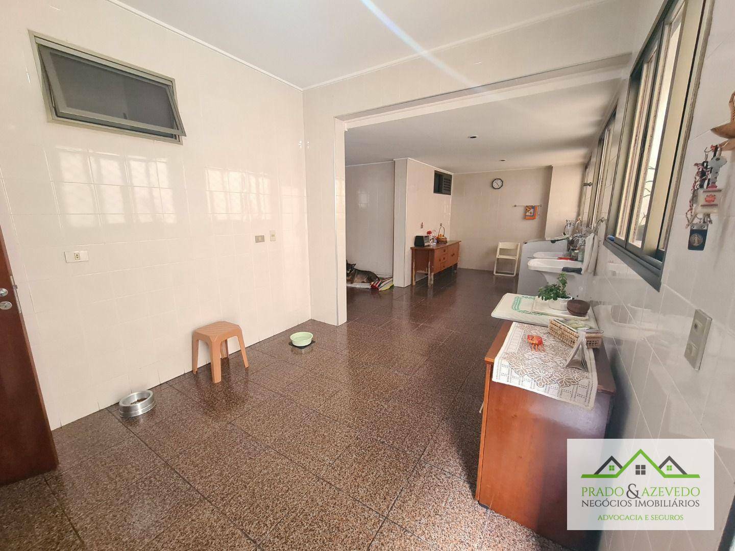 Casa à venda com 4 quartos, 400m² - Foto 7