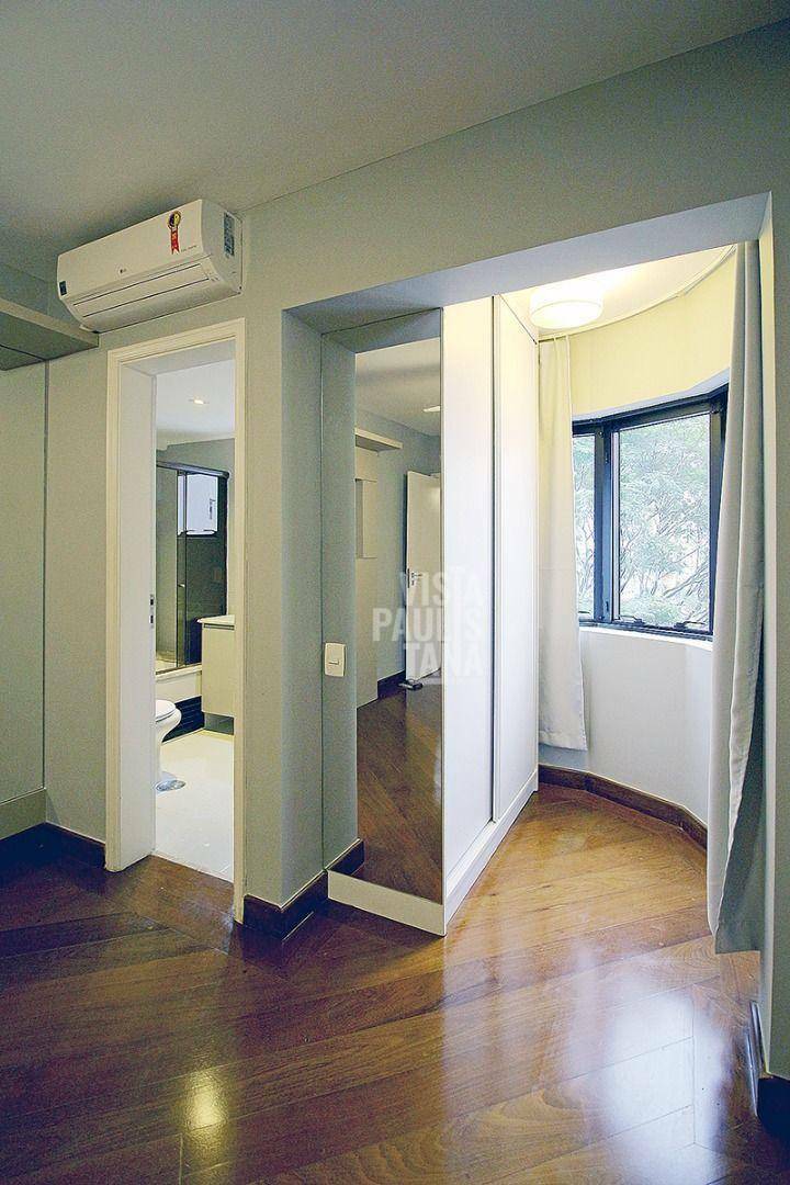 Apartamento para alugar com 3 quartos, 116m² - Foto 12