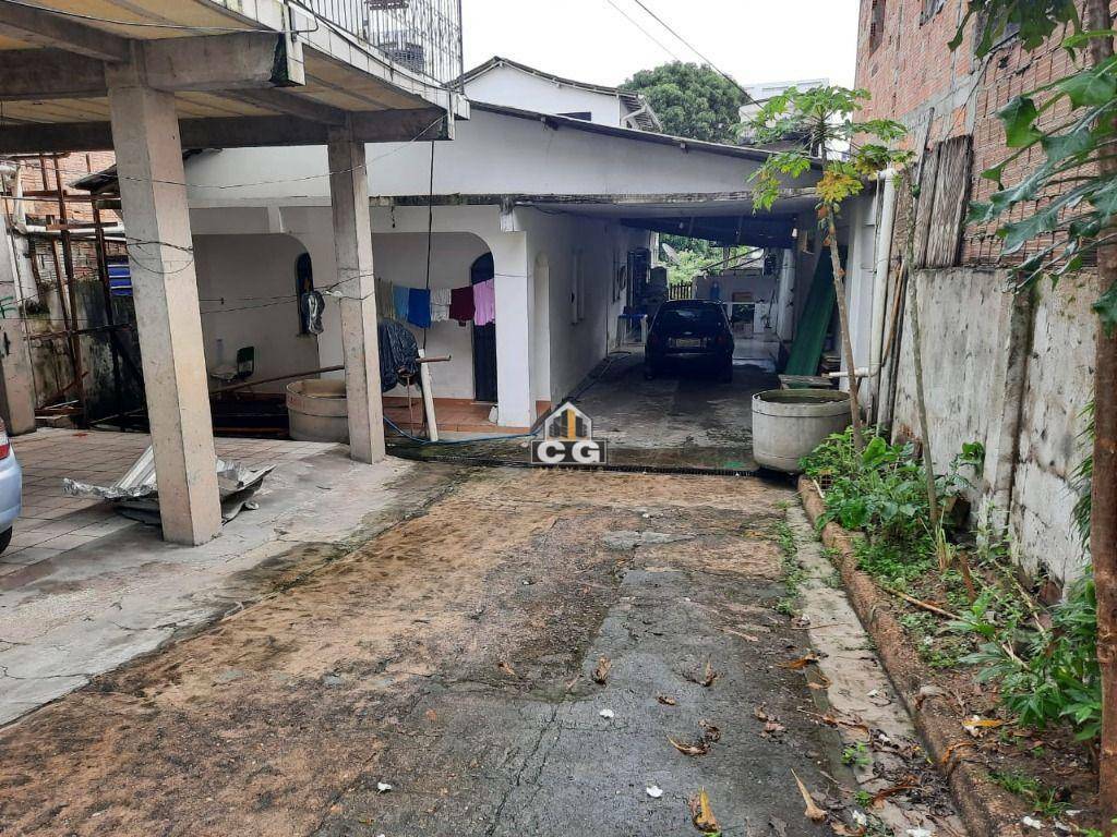 Casa à venda com 3 quartos, 300m² - Foto 7