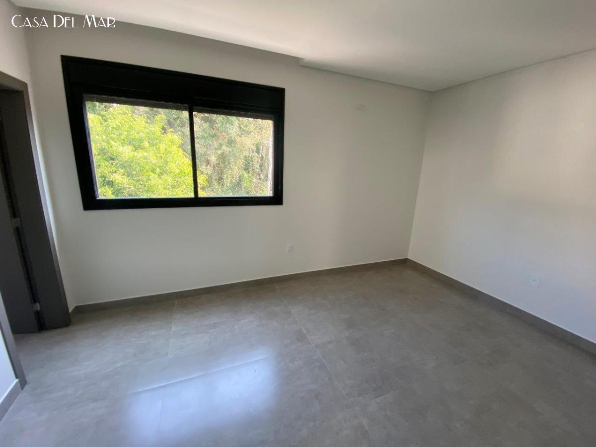 Casa à venda com 3 quartos, 220m² - Foto 23