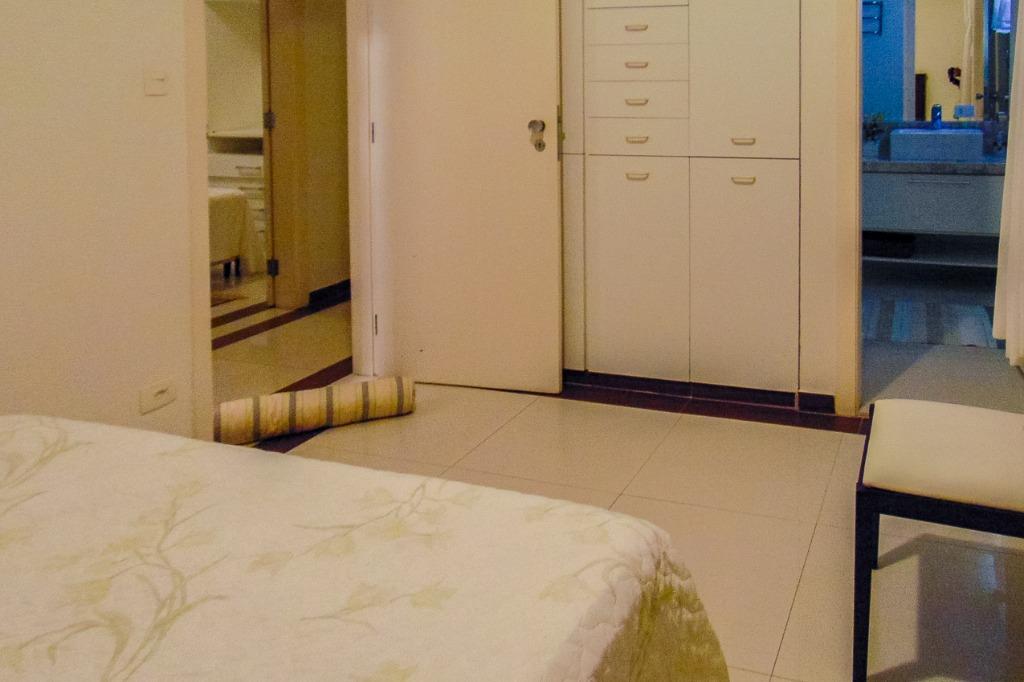 Apartamento à venda com 4 quartos, 200m² - Foto 15