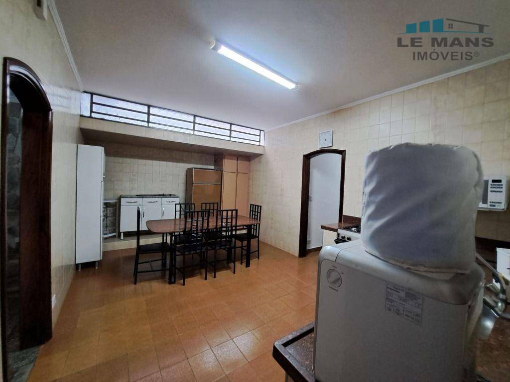 Casa à venda com 4 quartos, 250m² - Foto 8