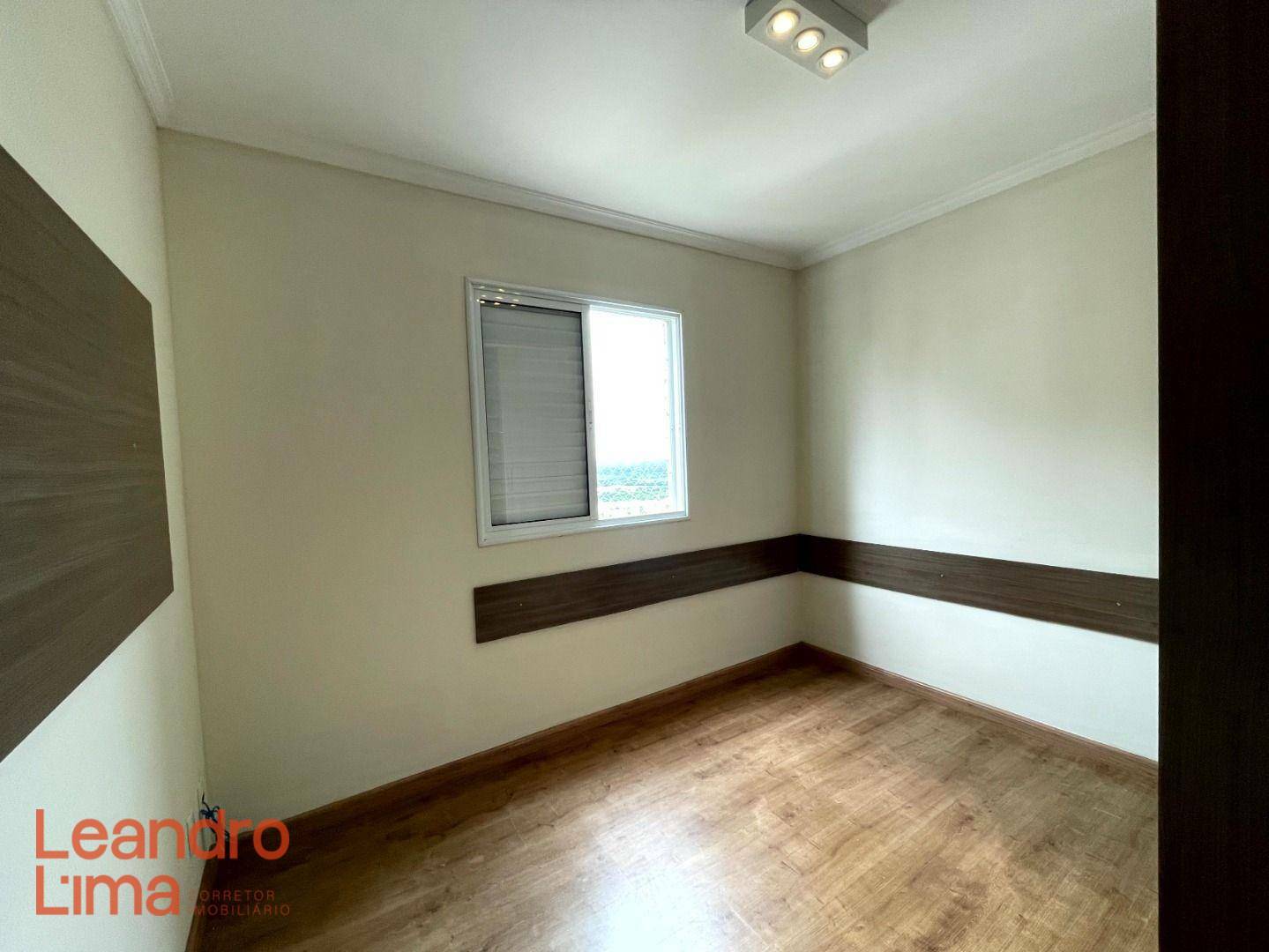 Apartamento para alugar com 3 quartos, 86m² - Foto 12