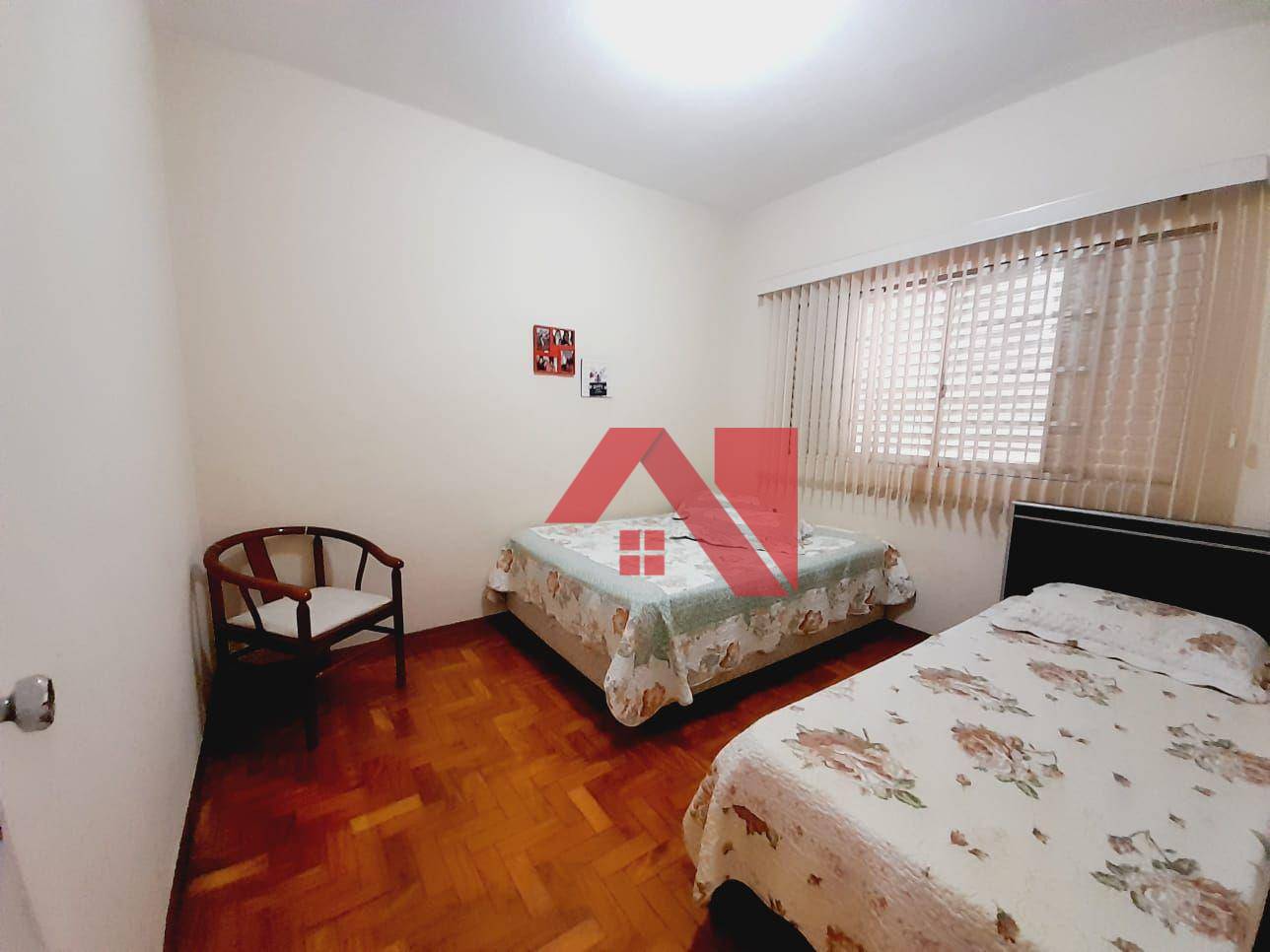 Casa à venda com 5 quartos, 200m² - Foto 19