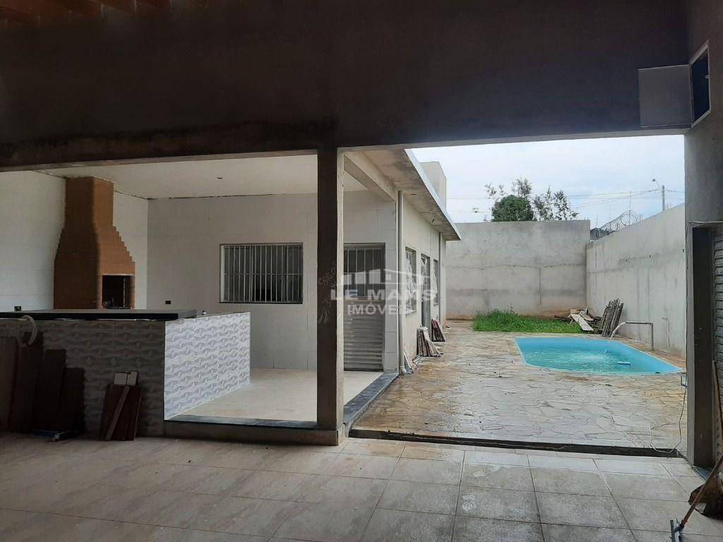 Casa à venda com 1 quarto, 120m² - Foto 2