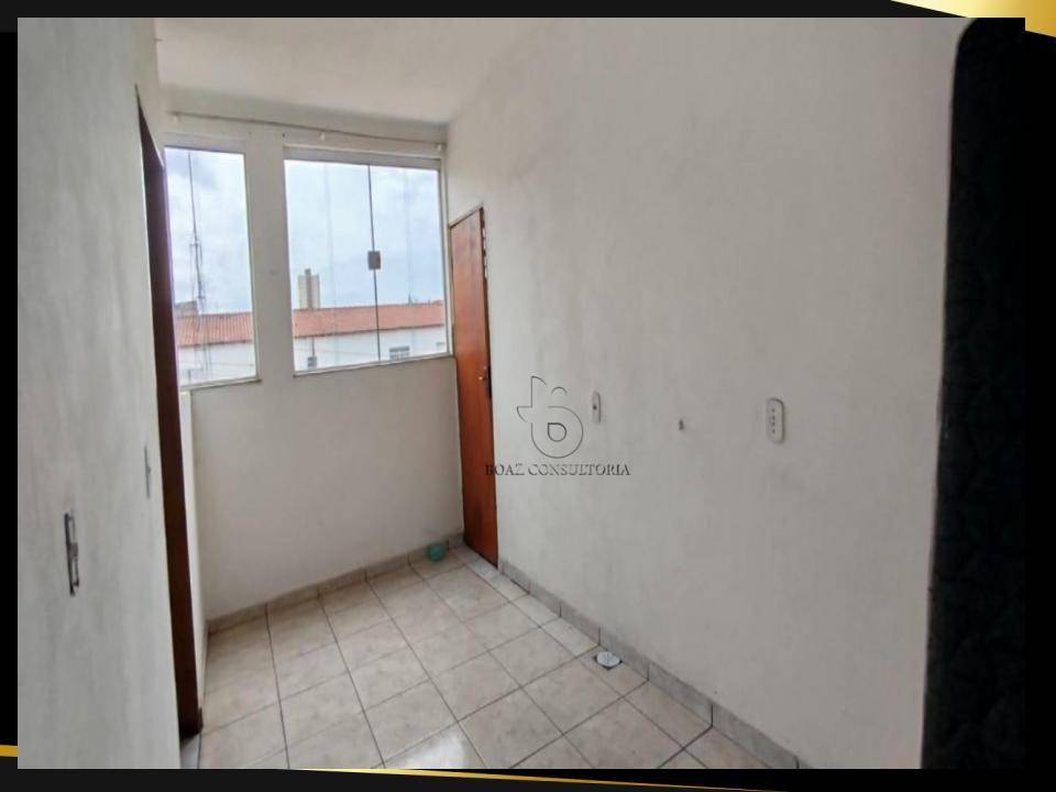 Casa à venda com 6 quartos, 342m² - Foto 13