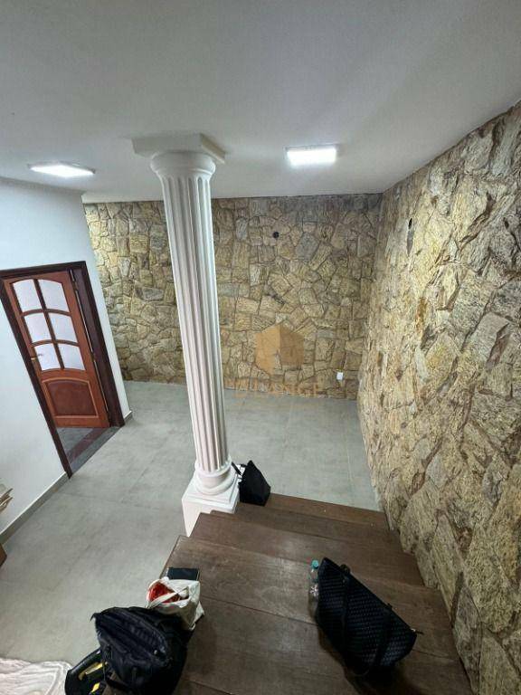 Casa à venda com 3 quartos, 199m² - Foto 27