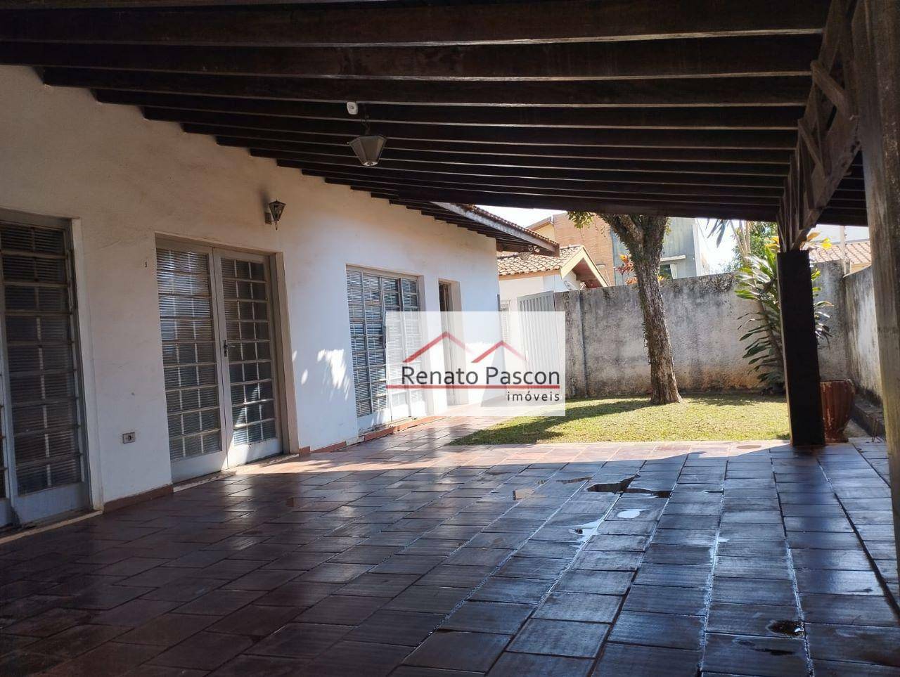 Casa à venda com 3 quartos, 389m² - Foto 2