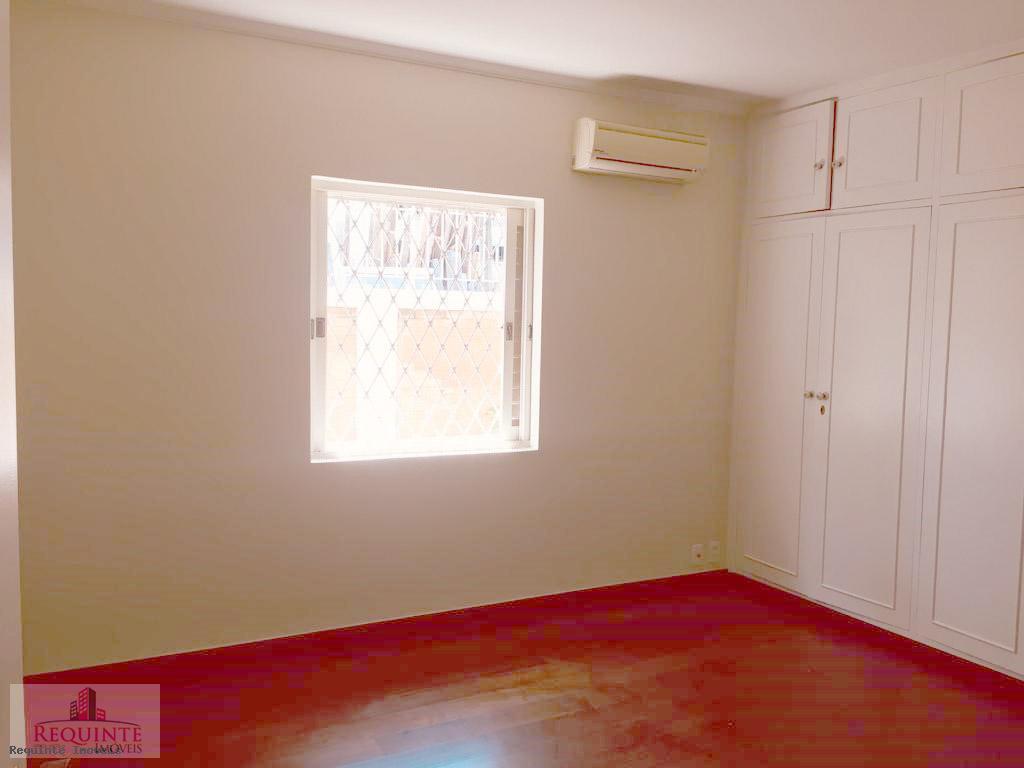 Casa para alugar com 3 quartos, 350m² - Foto 32