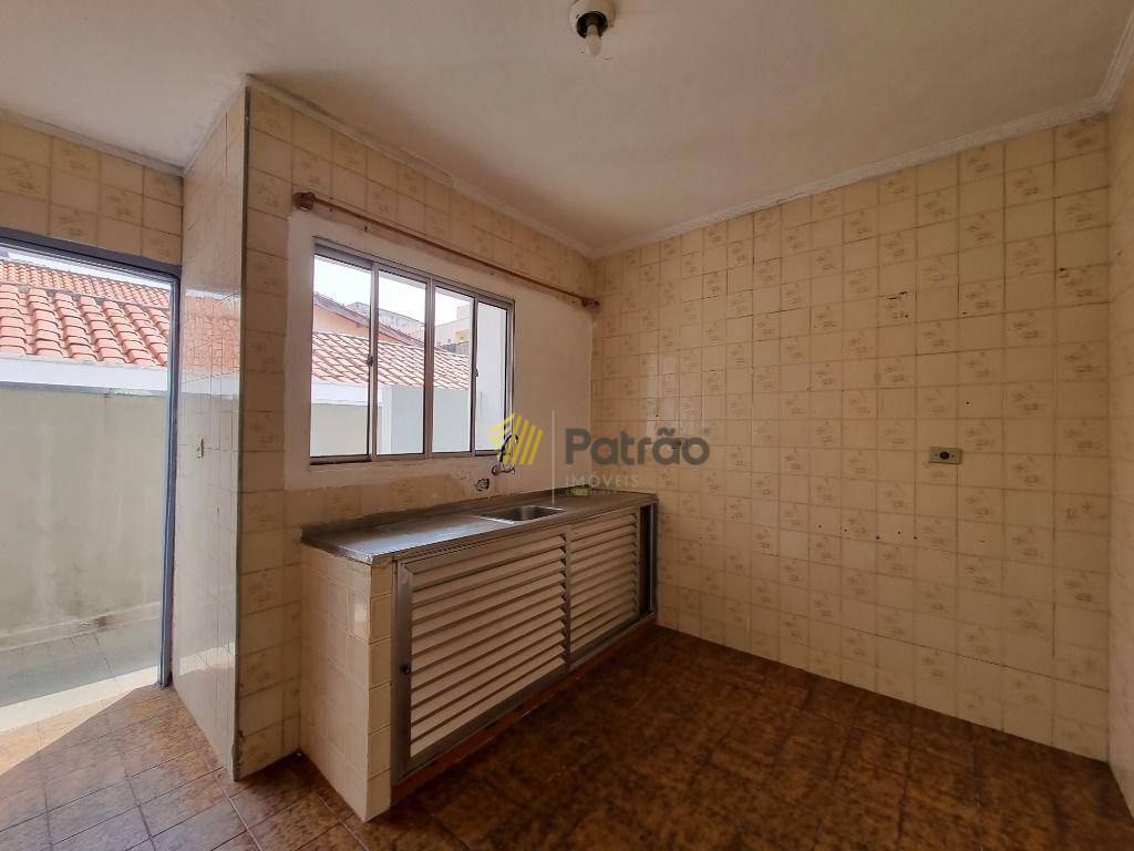 Casa à venda com 3 quartos, 220m² - Foto 6