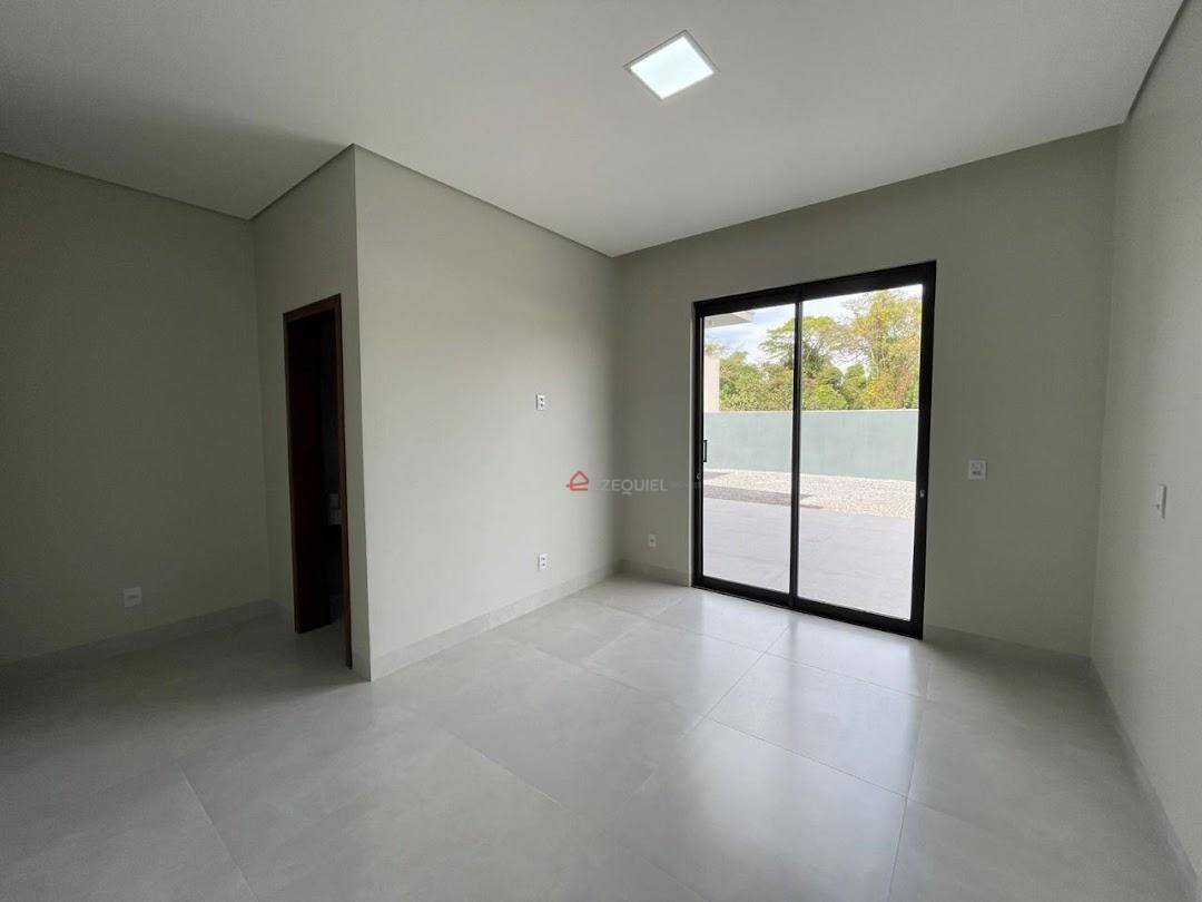 Casa à venda com 3 quartos, 155m² - Foto 18