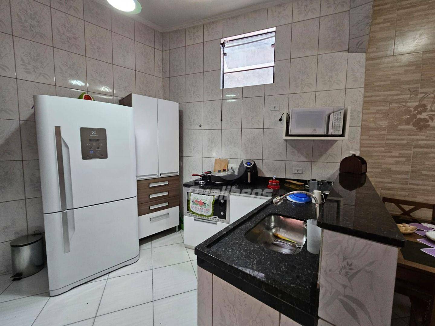 Casa à venda com 2 quartos, 177m² - Foto 3